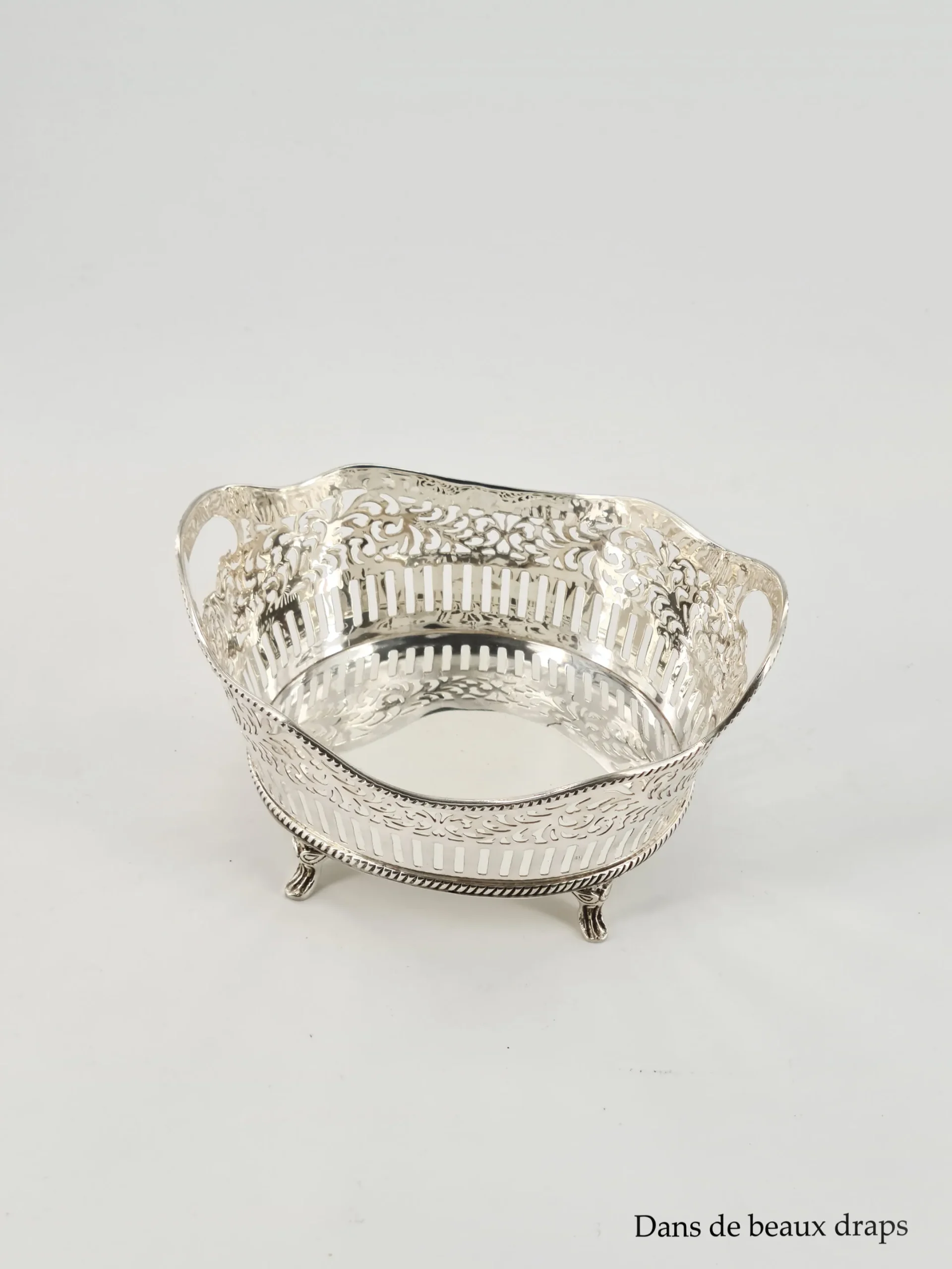 Jolie corbeille en métal argenté – Image 4