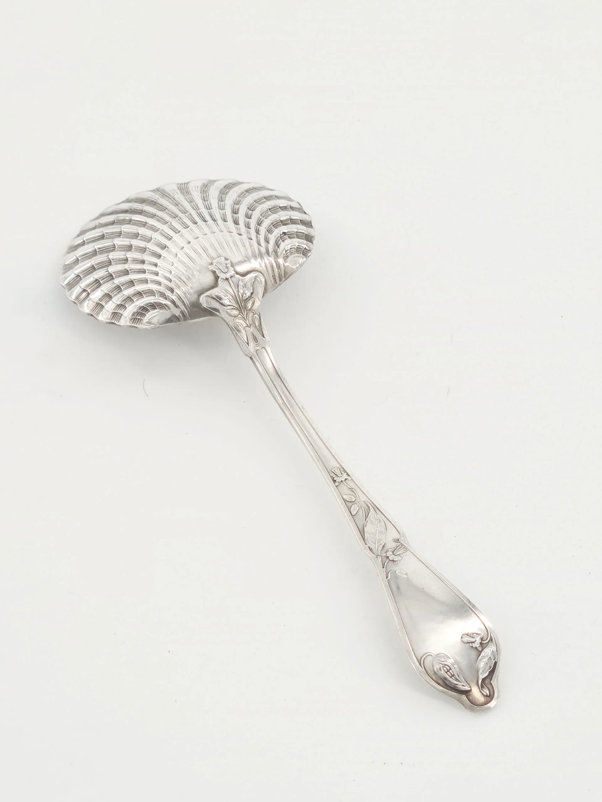 Jolie pelle à fraise en métal argenté, art nouveau – Image 3