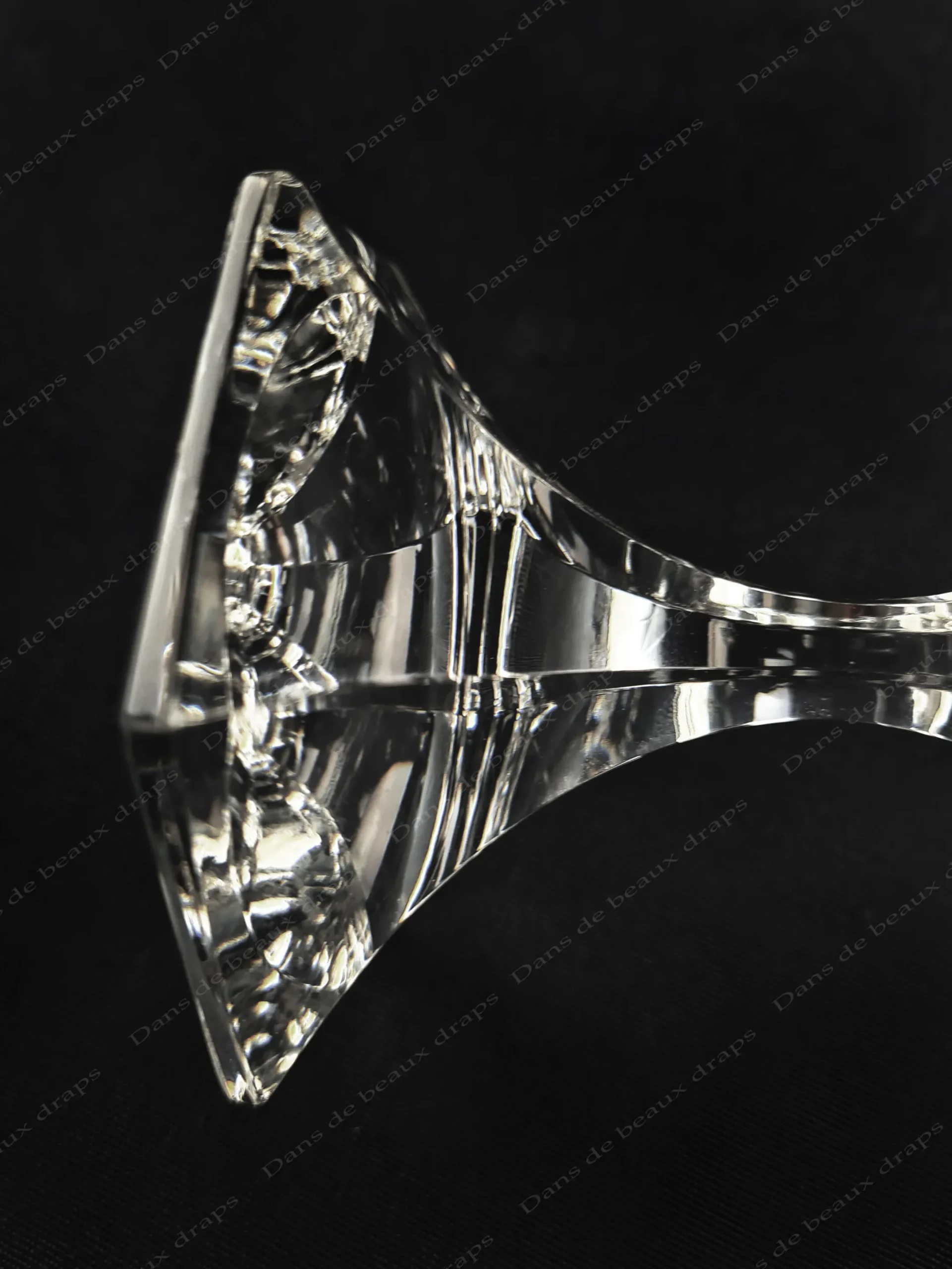 Verre à vin rouge ,cristallerie de St Louis modèle Chambord – Image 3