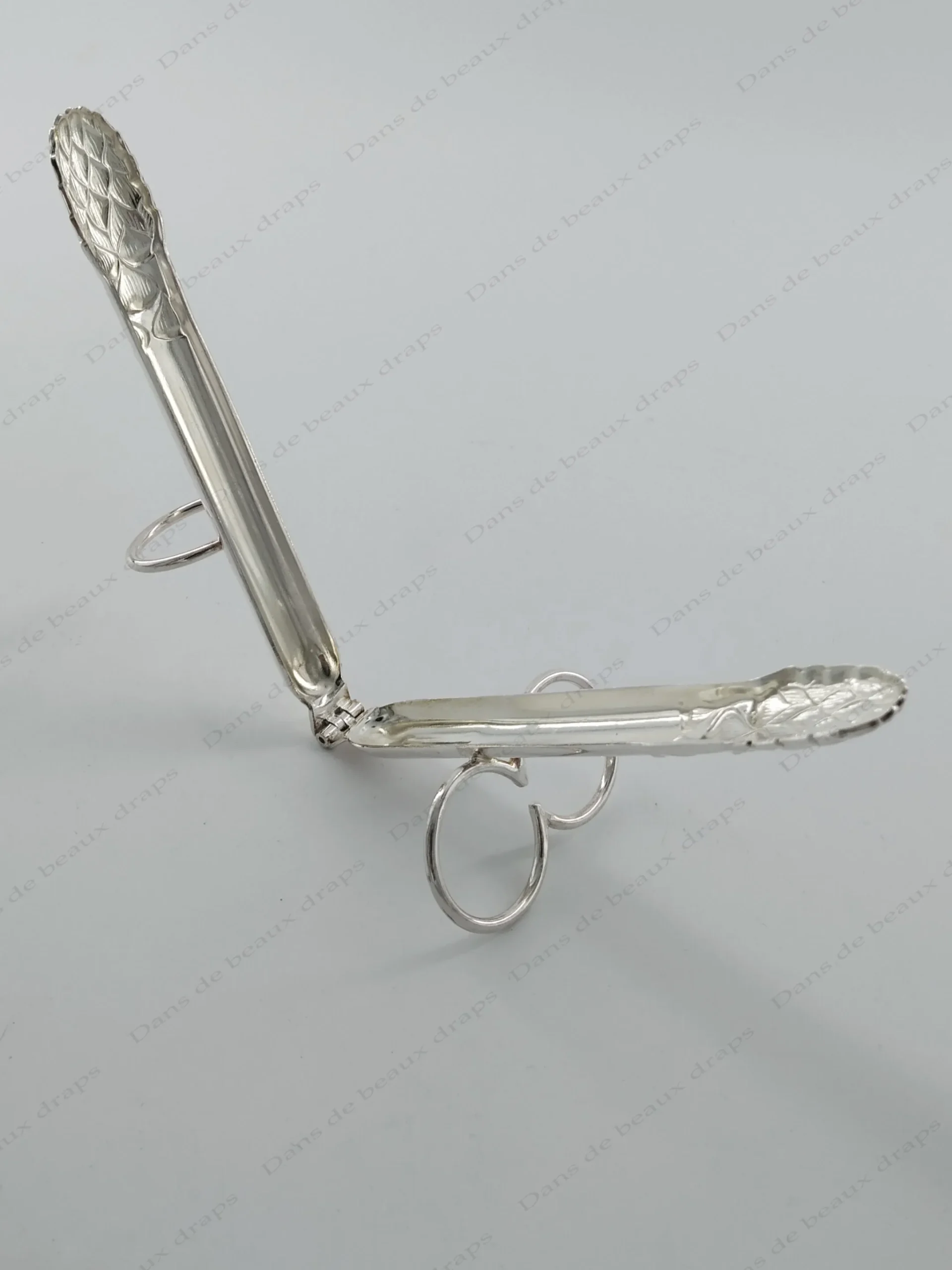 Rare suite de 6 pinces à asperges individuelles en métal argenté,orfèvre Christofle. – Image 3