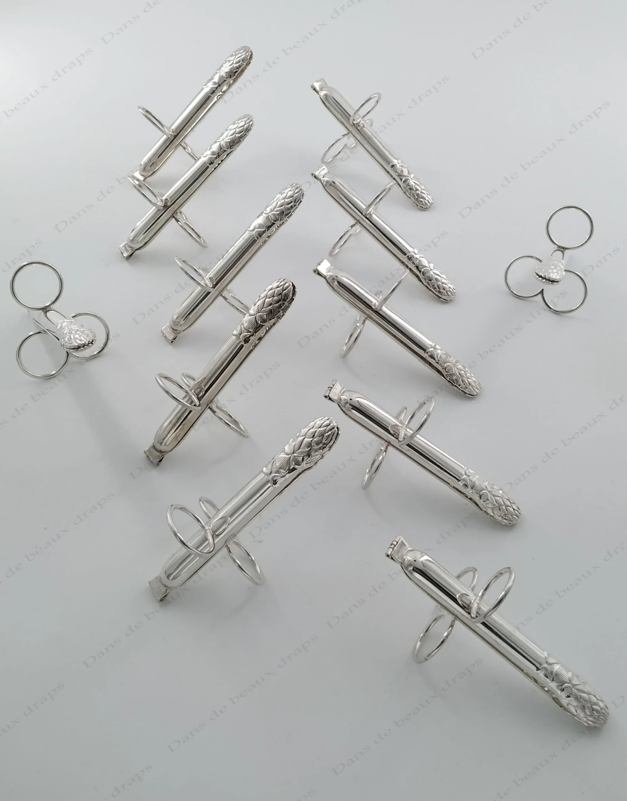 Rare suite de 6 pinces à asperges individuelles en métal argenté,orfèvre Christofle. – Image 4