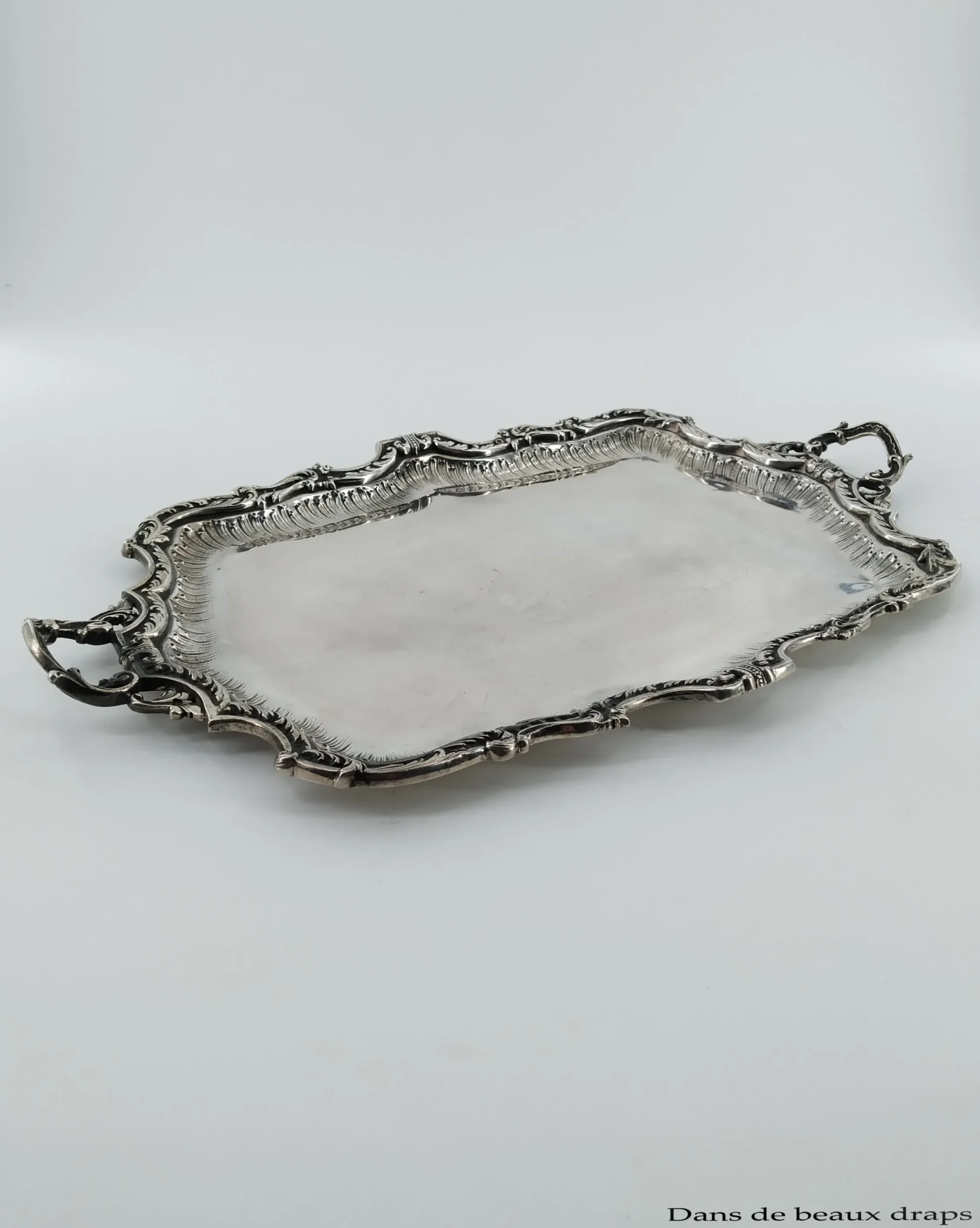 Ravissant petit plateau à courrier en argent, fin XIX ème, de style rocaille – Image 2
