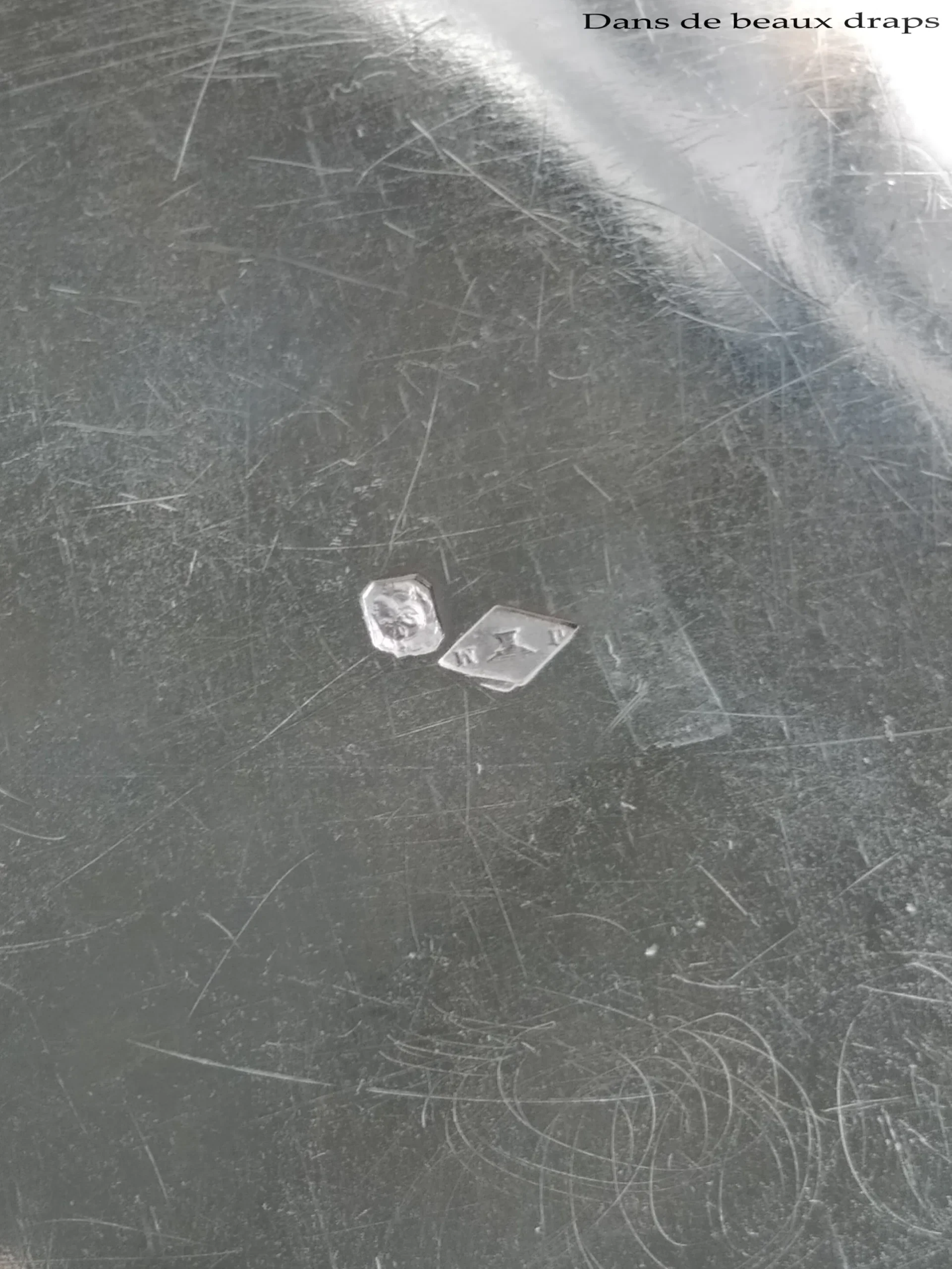 Très joli vide poche ou présentoir à doubles compartiments en argent modèle filet contour, époque 1900 – Image 7