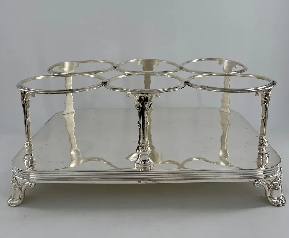 Rare porte-bouteille en métal argenté, orfèvre Christofle, fin XIXème. – Image 2