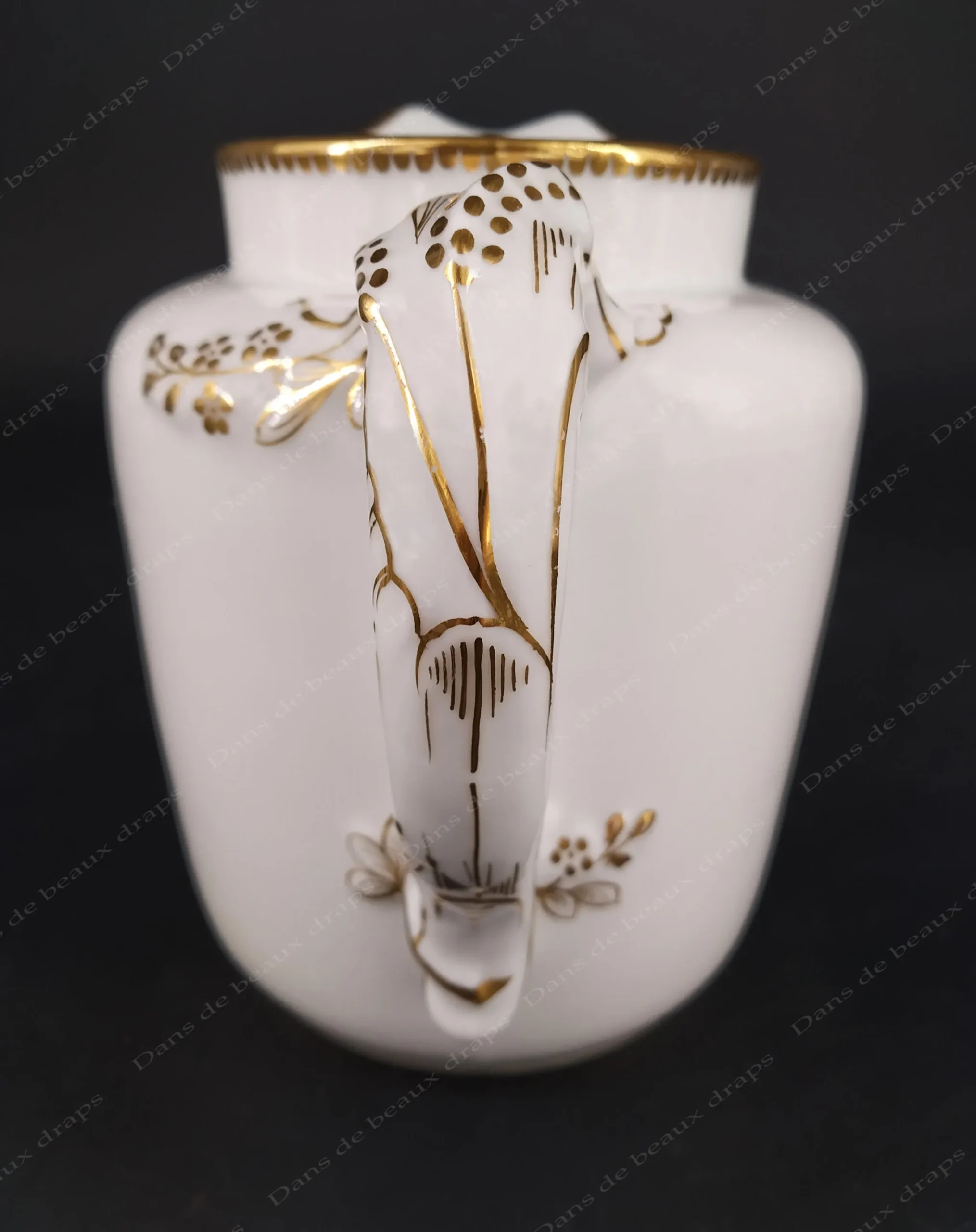 Rare pot à lait en porcelaine de Limoges,monogramme sous couronne de marquis. – Image 2