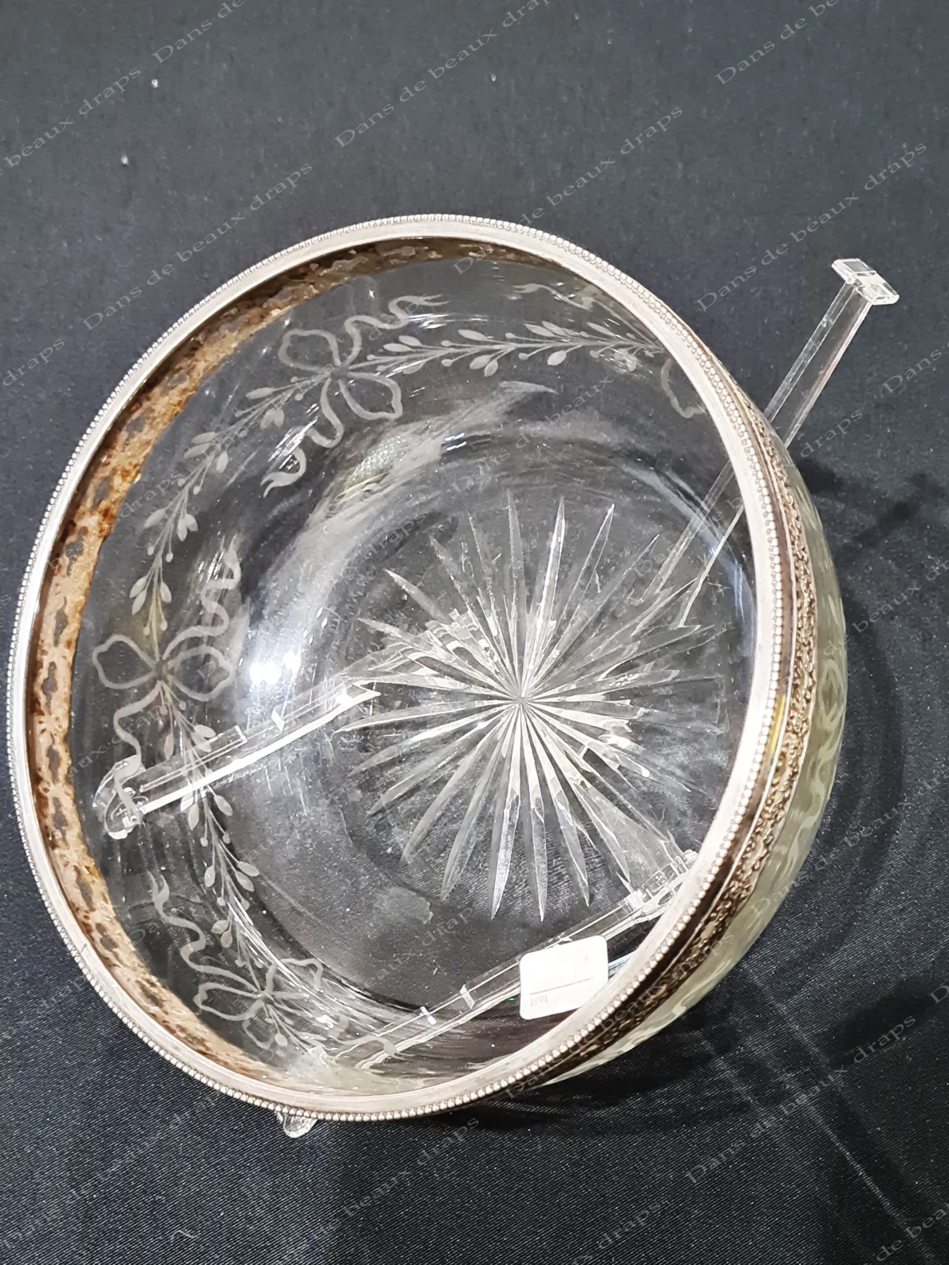 Saladier ou jatte en cristal de Baccarat à fond plat étoilé,fin XIX ème,de style Louis XVI. – Image 2