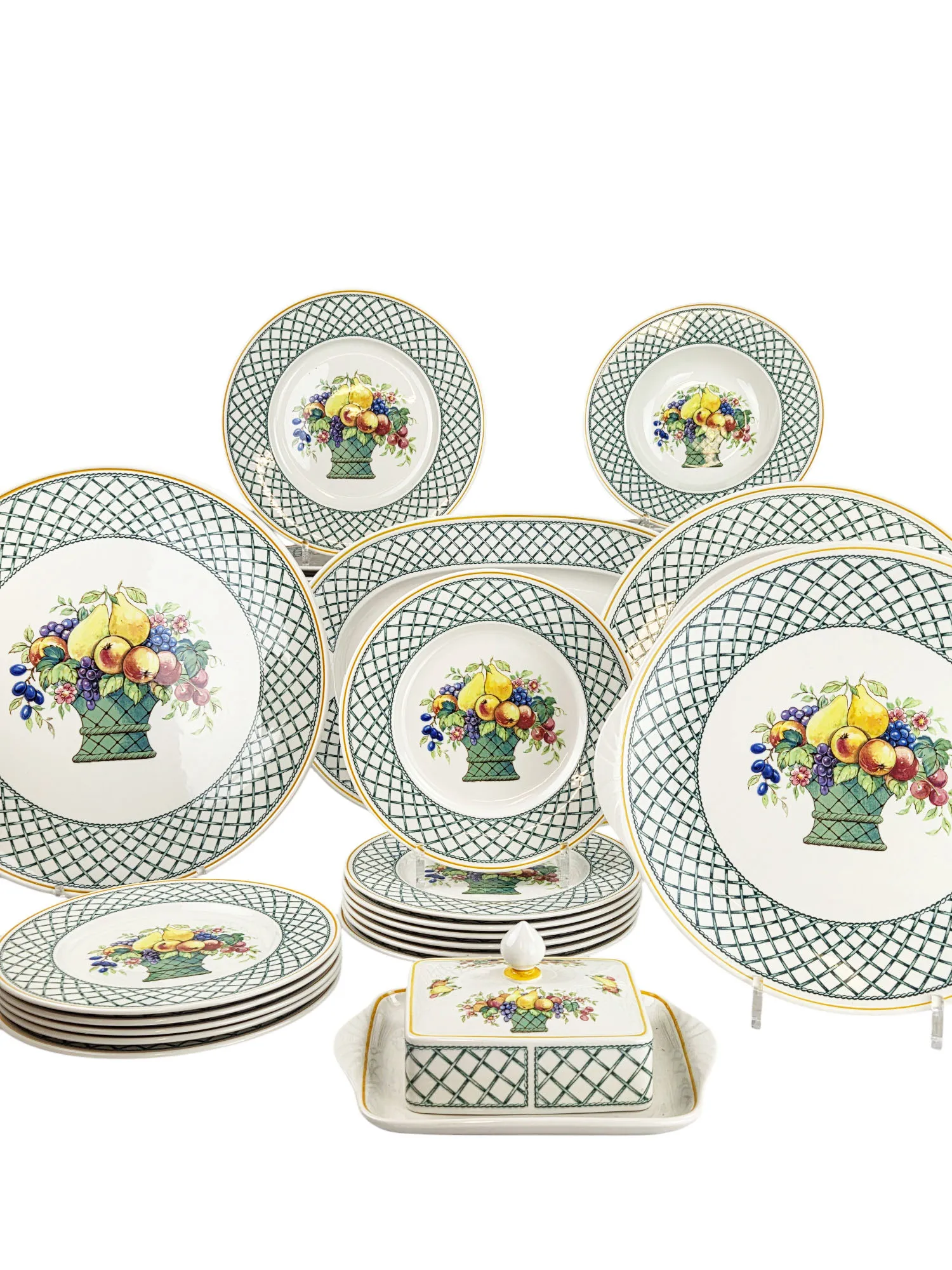 Jolie partie de service en vitro-porcelaine de Villeroy et Boch, modèle Basket, 41 pièces. – Image 2