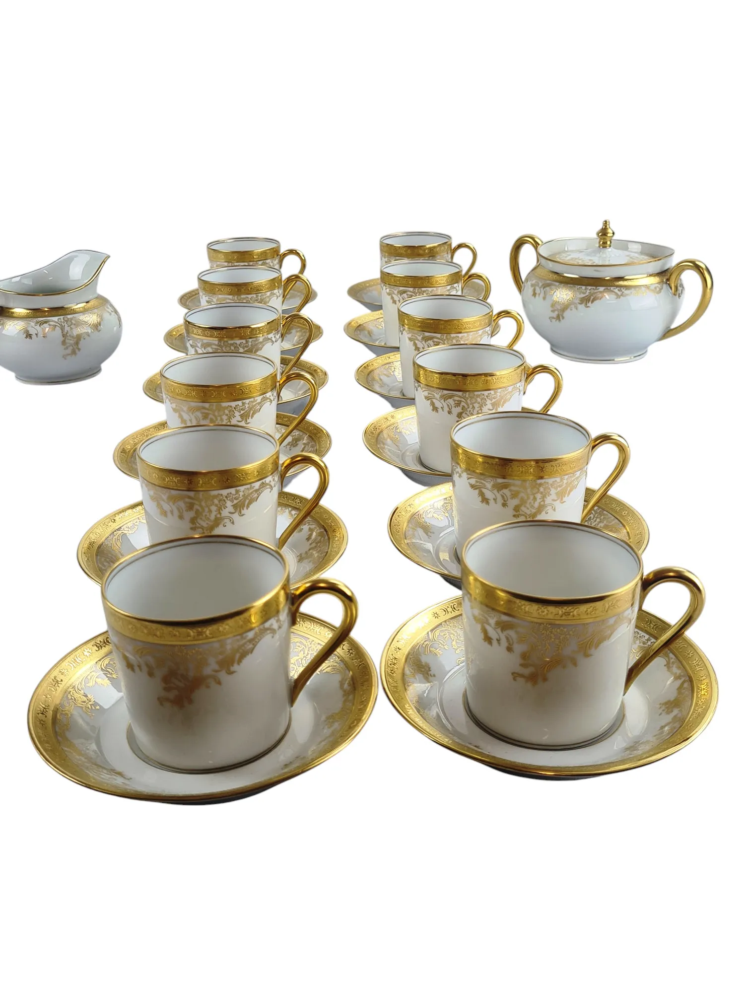 Service à café en porcelaine de Limoges, maison Haviland, modèle Diplomate, 26 pièces. – Image 2