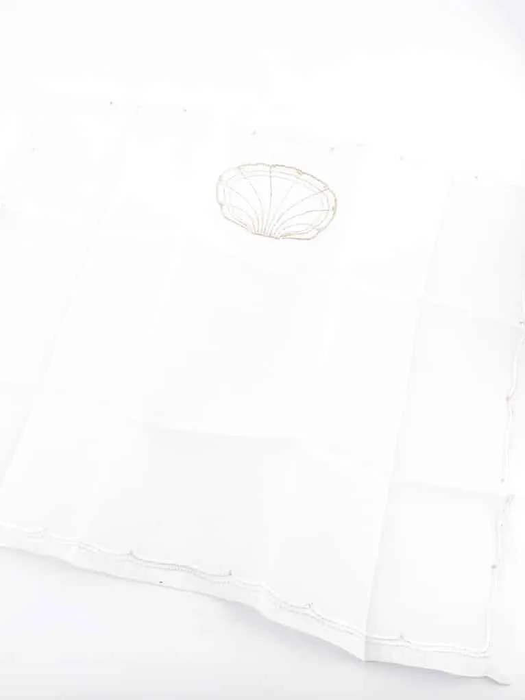 Suite de 6 sets de table , 6 serviettes en organdi et 6 dessous de sets, maison Noël, Paris. – Image 8