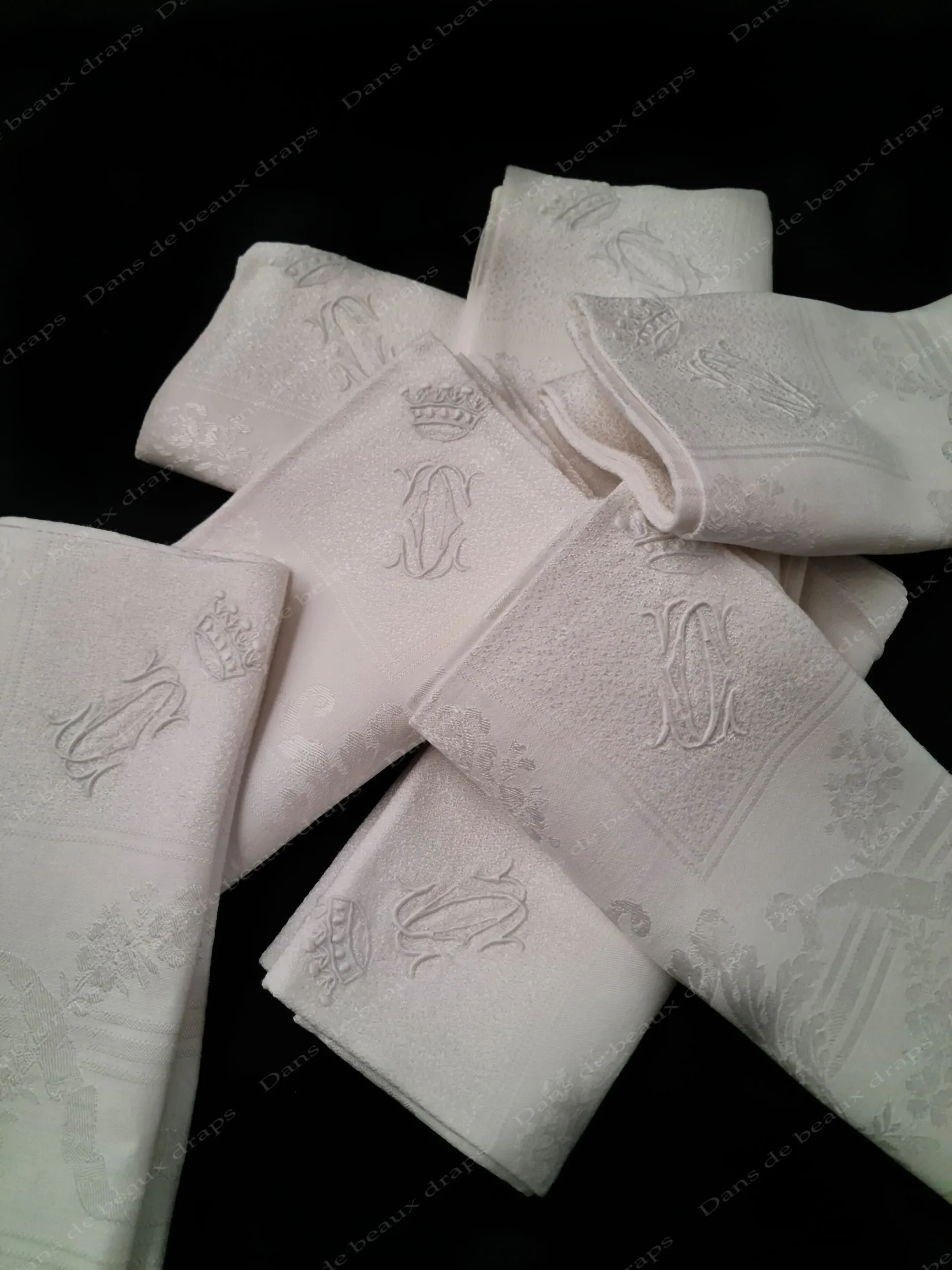 7 serviettes de table en damassé,monogramme CC,couronne de baron. – Image 2