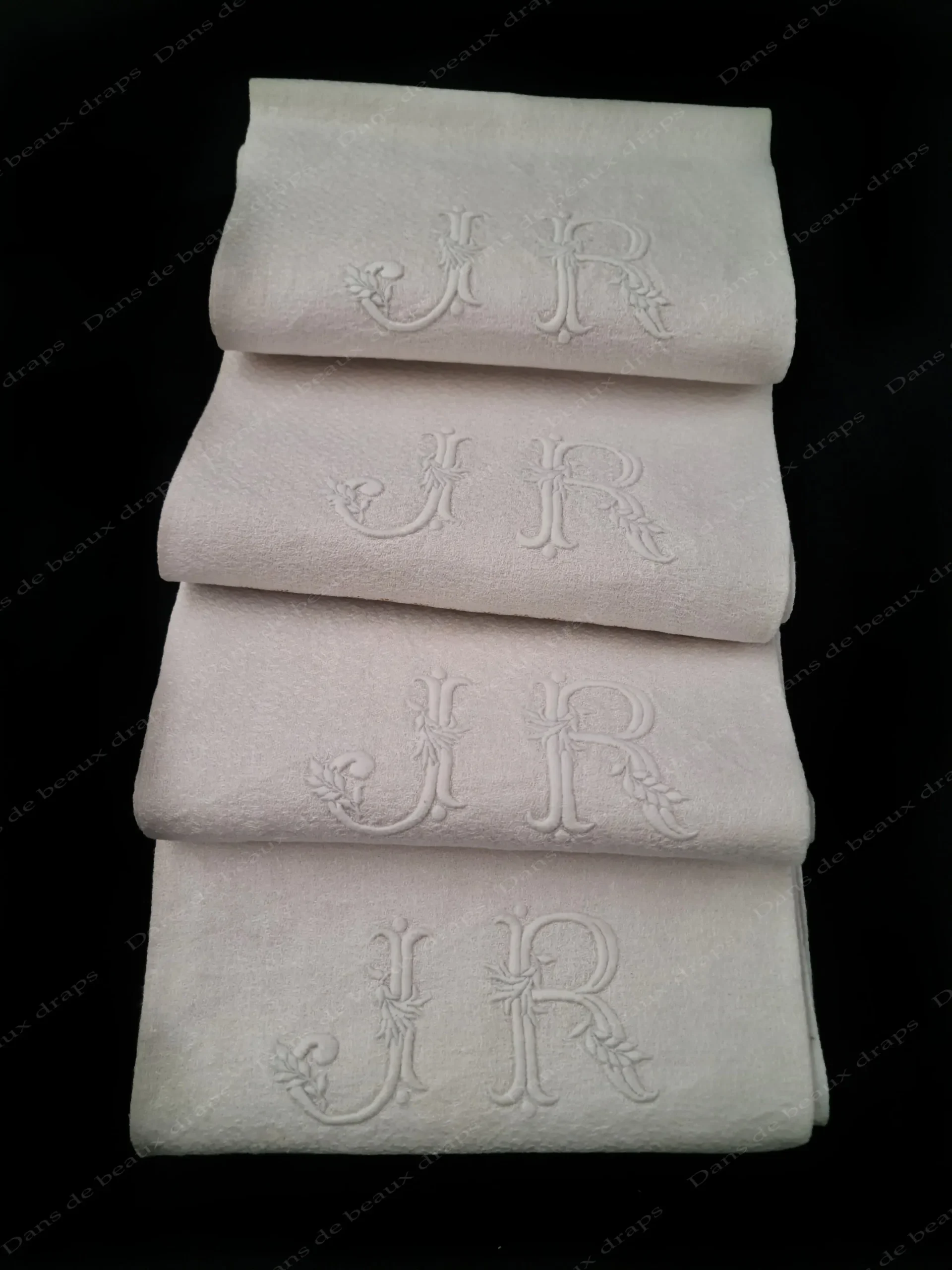 Superbe serviette d’invité en lin à liteaux,monogramme JR. – Image 3