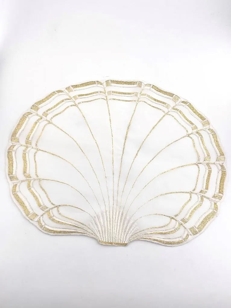 Suite de 6 sets de table , 6 serviettes en organdi et 6 dessous de sets, maison Noël, Paris. – Image 3