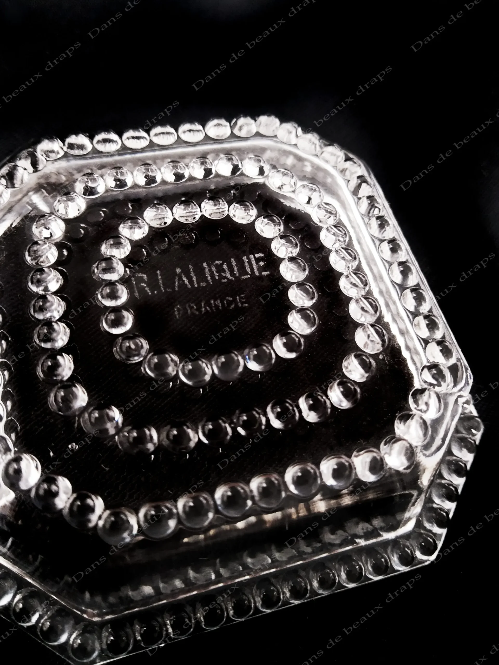 Rare paire de beurriers individuels,René Lalique,modèle Nippon,époque art déco. – Image 4