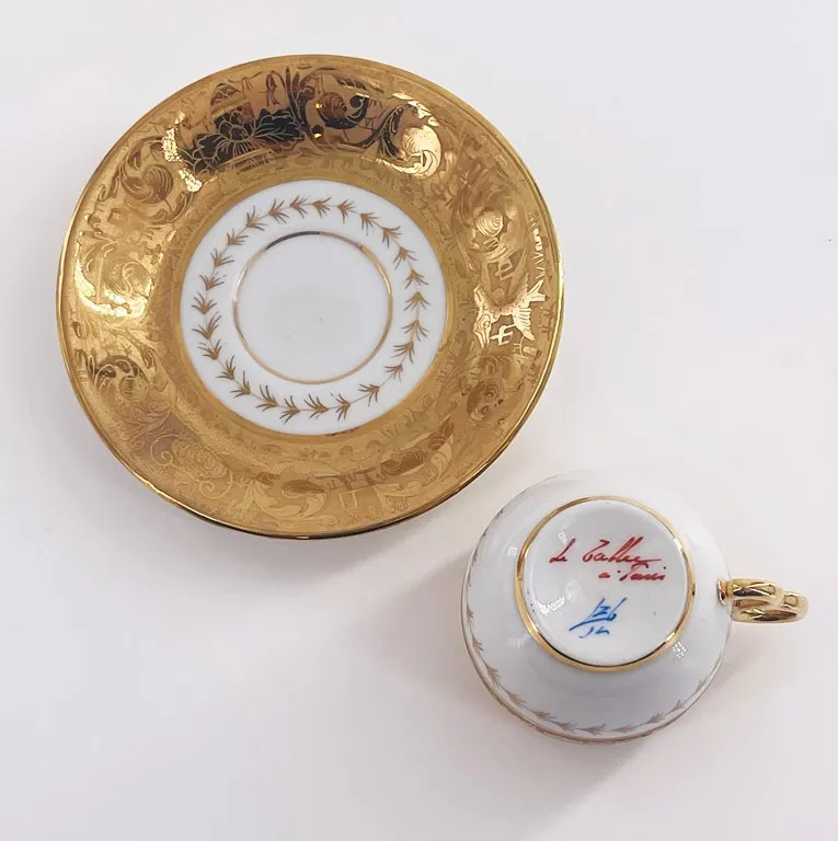 Exceptionnelle suite de 8 paire-tasses à café en porcelaine, années 50, Le Tallec , Paris – Image 4