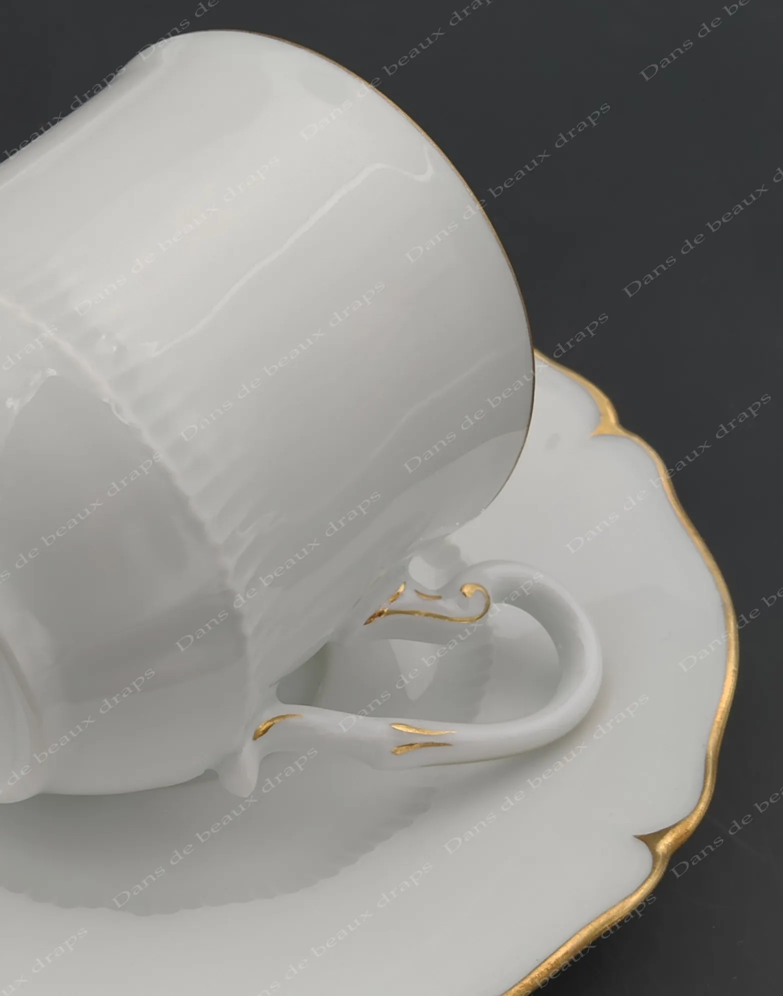 Paire-tasse à thé en porcelaine de Limoges,maison Haviland. – Image 3