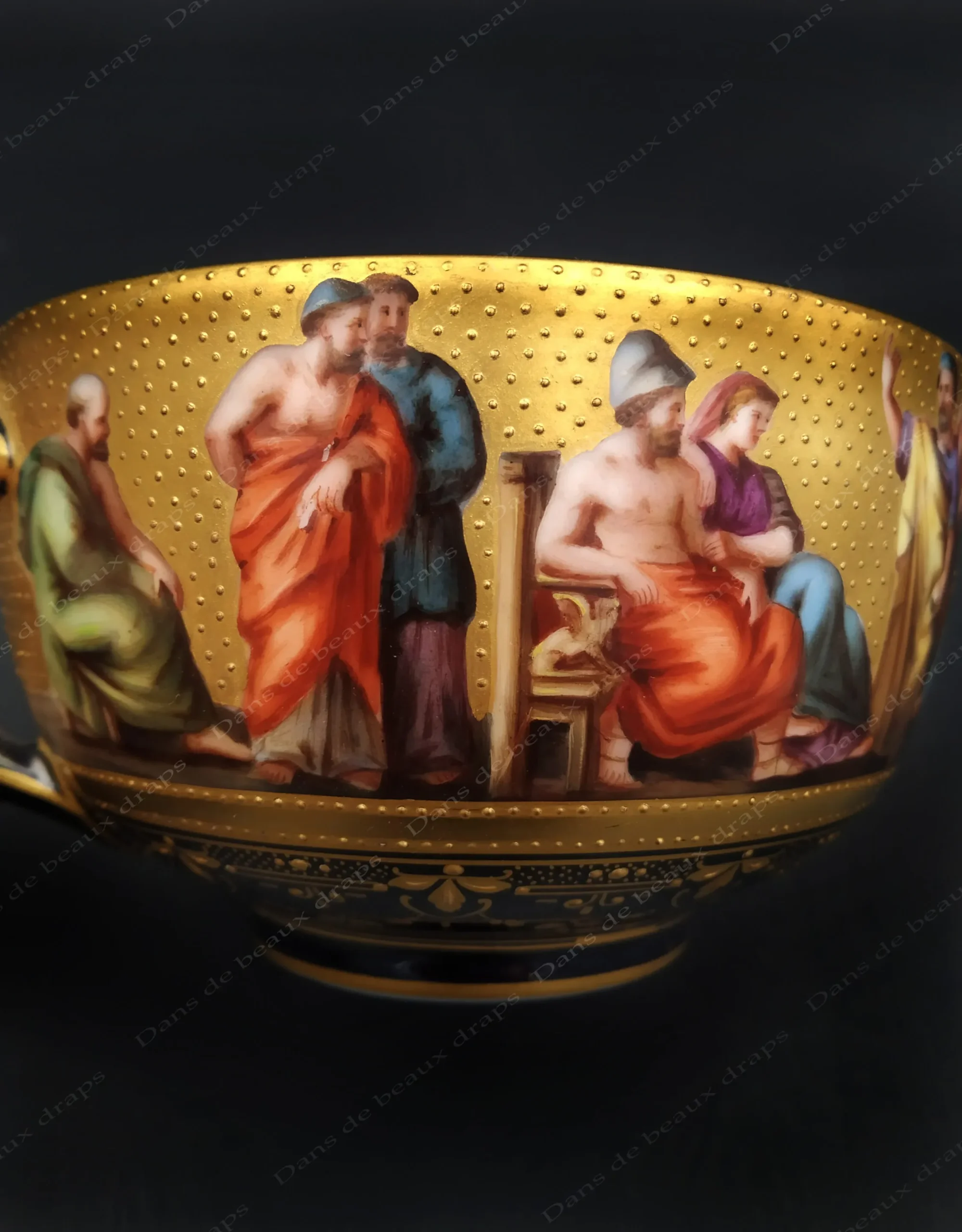 Exceptionnel déjeuner en porcelaine peint main à décor de personnages.19ème. – Image 4