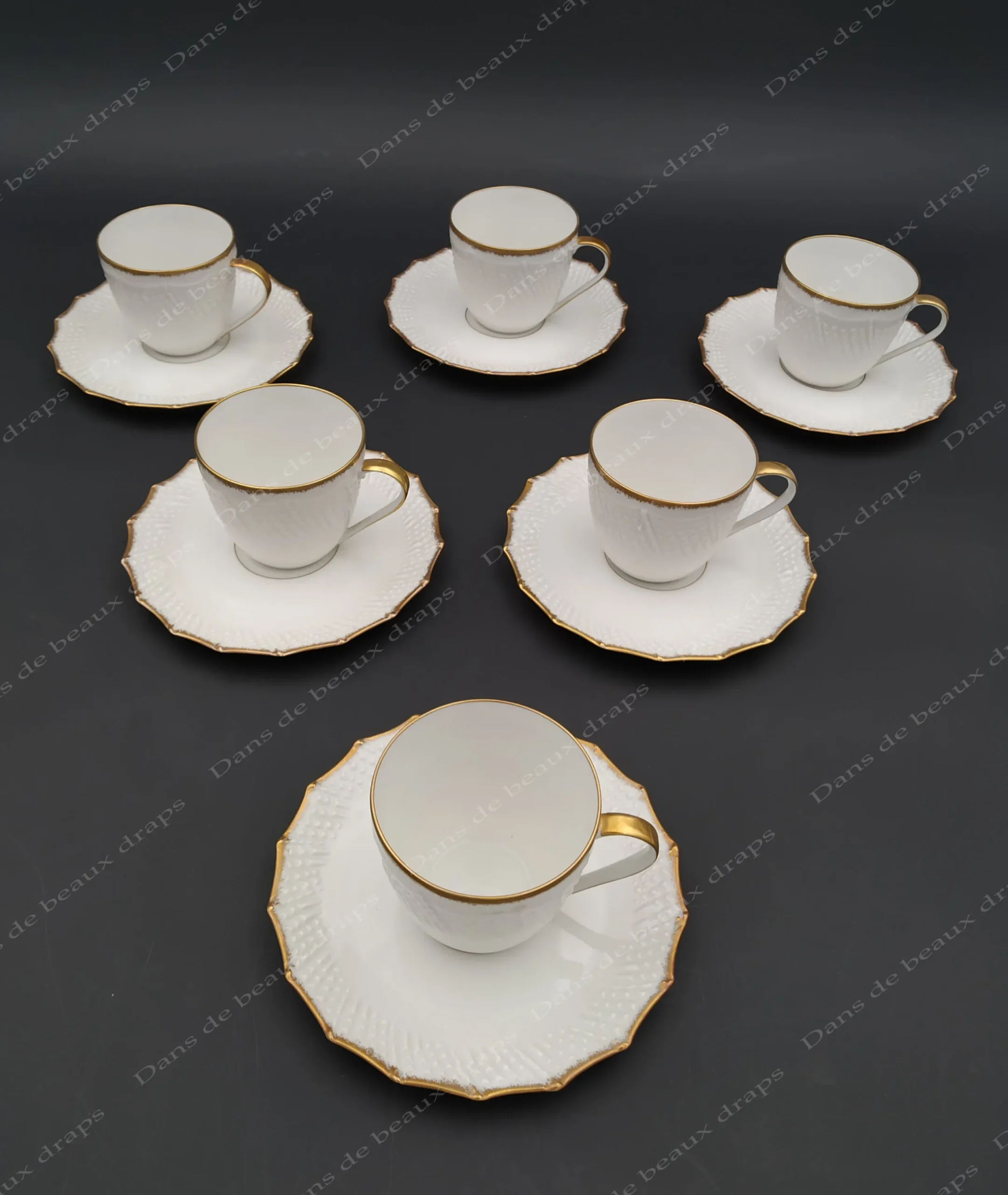 Suite de 6 tasses et sous tasses à café en porcelaine de Limoges ,maison Chastagner – Image 2