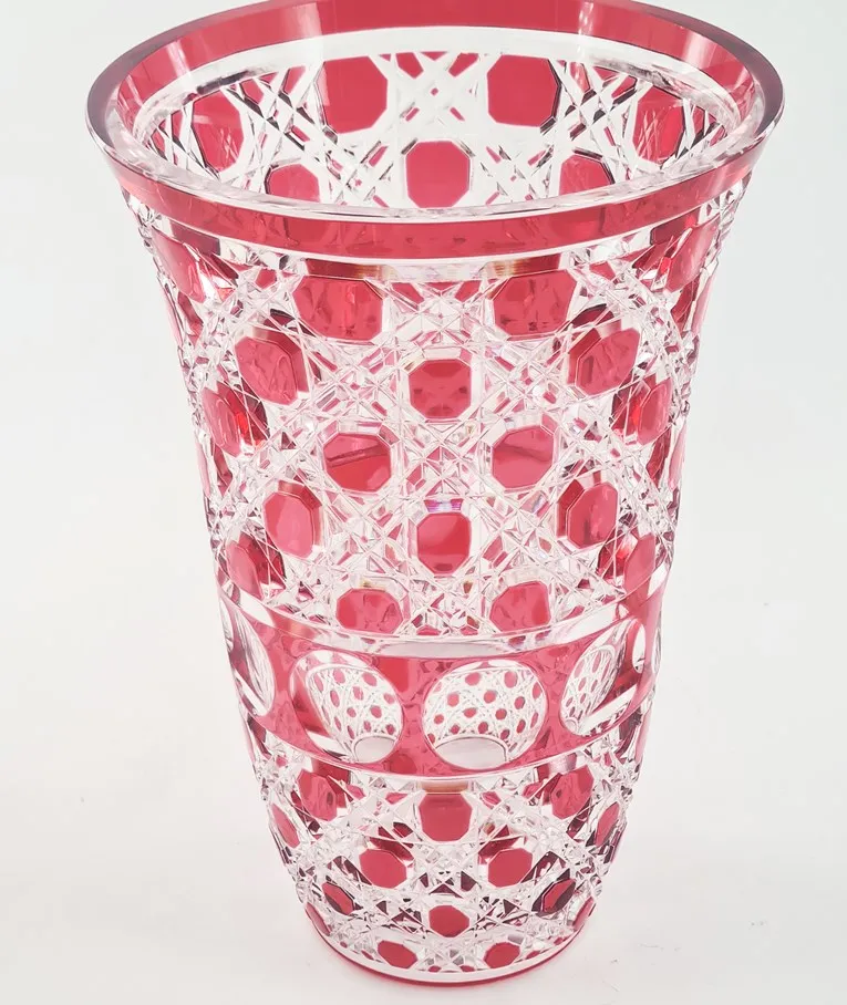 Superbe vase en cristal de Baccarat doublé rouge – Image 2