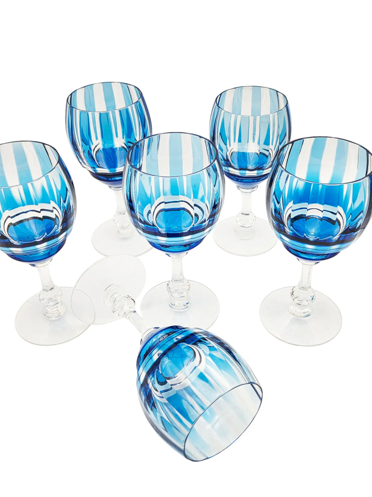 Ensemble de 6 verres en cristal doublé bleu ciel, Saint Louis. – Image 3